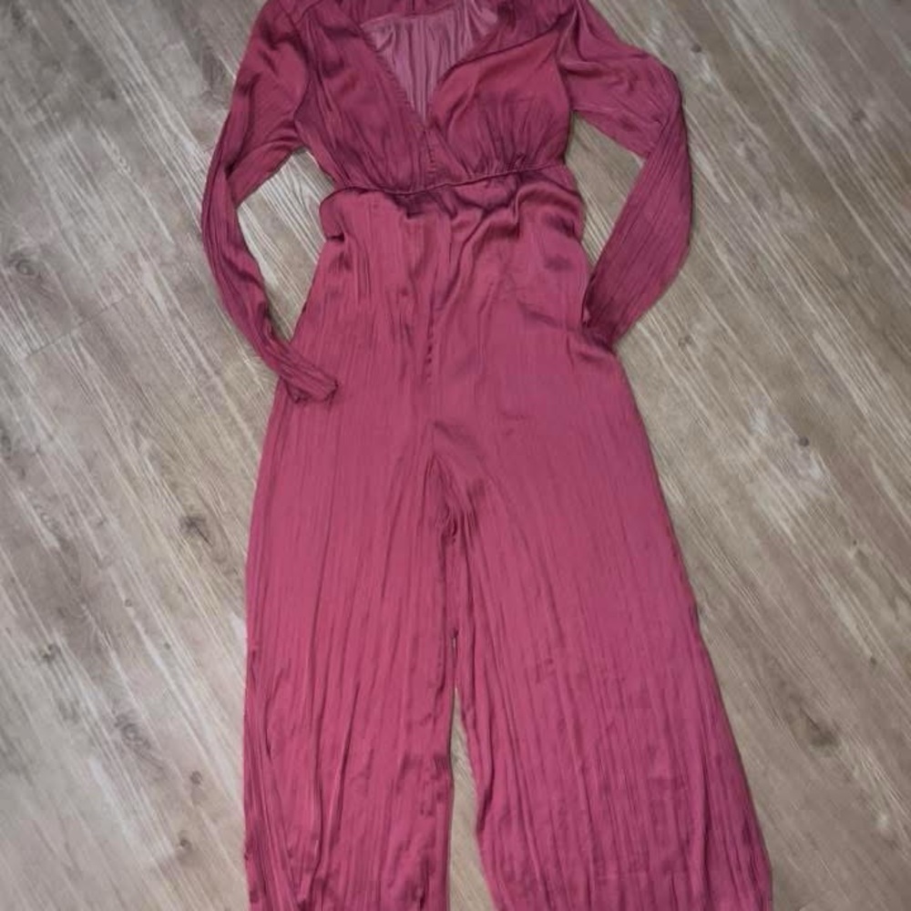 Free People Larina Satin Wide Leg Jumpsuit, size 6, NWT! - Picture 2 of 2